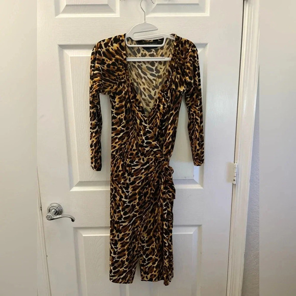 Norma Kamali Wrap Dress Leopard Print Jersey Sweetheart Neckline Size Medium - Picture 3 of 6